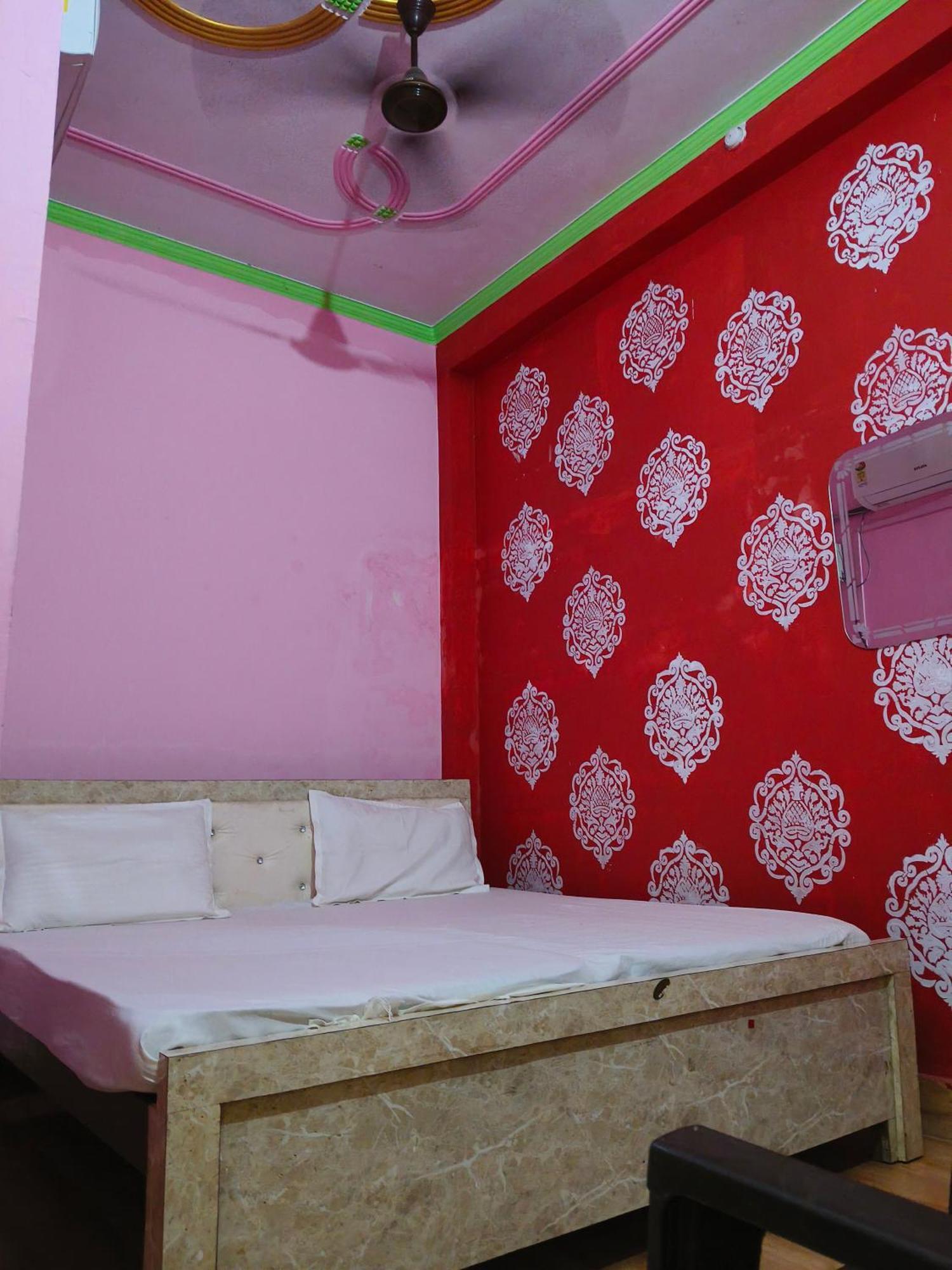 Rameshwar Dham Andhra Bhavan Naimisharanya Extérieur photo
